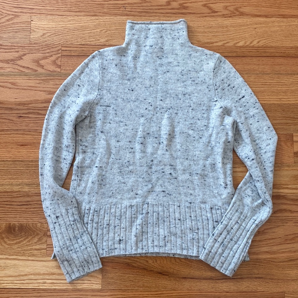 Madewell Cropped White/Grey Turtleneck